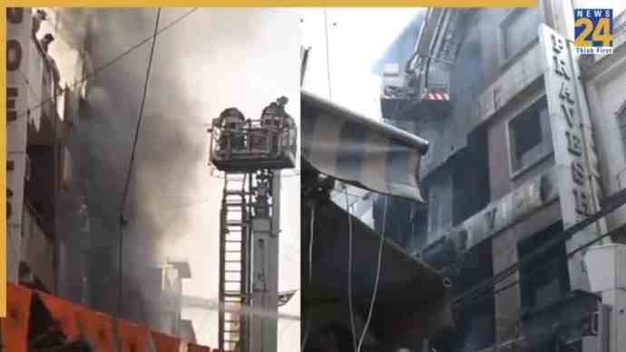 Delhi Palam building fire