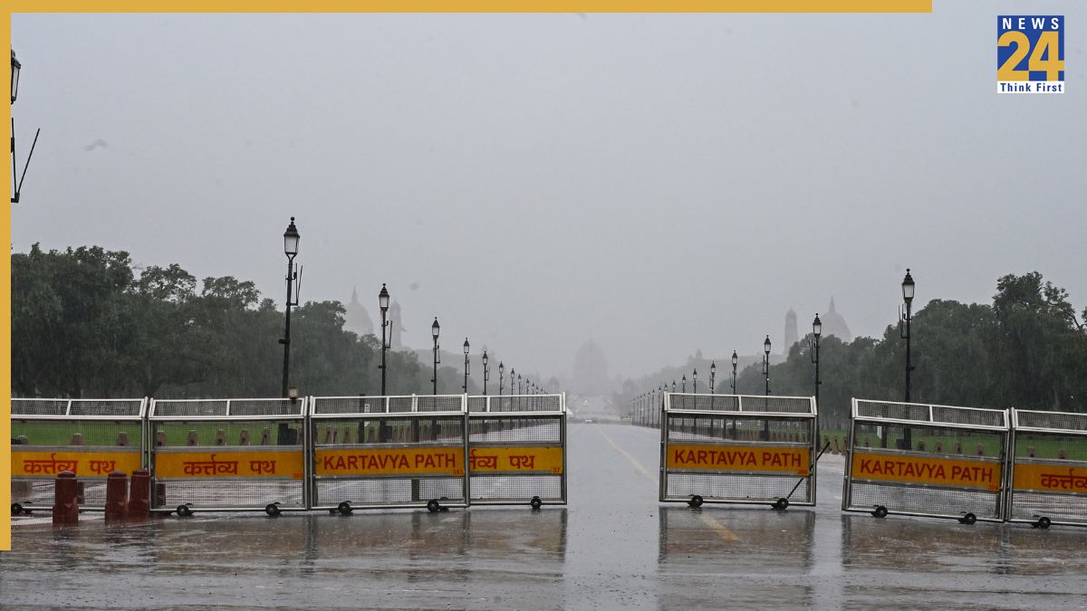 Rain Lashes parts of Delhi-NCR